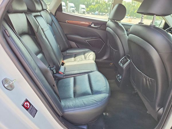2017 KIA CADENZA