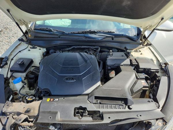 2017 KIA CADENZA