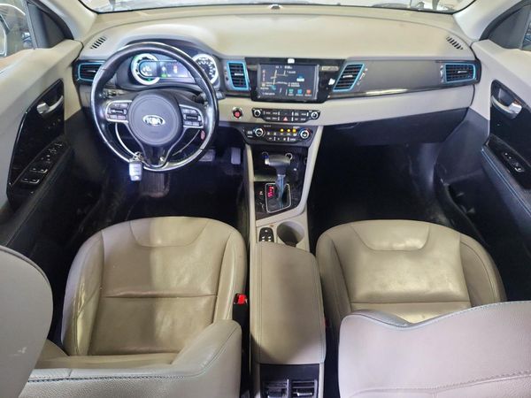 2017 KIA NIRO Touring / Touring Tech