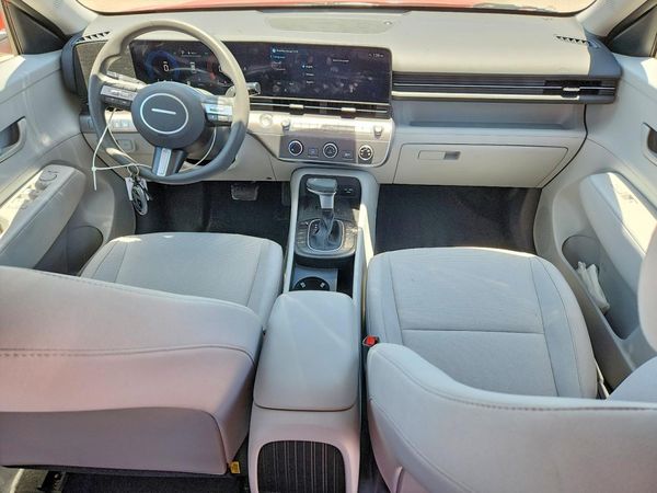 2026 HYUNDAI KONA SE