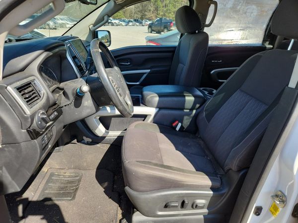 2021 NISSAN TITAN Crew Cab — DENT