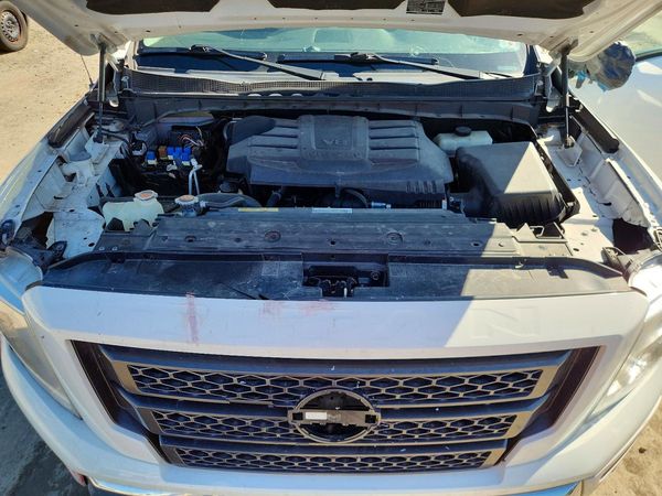 2021 NISSAN TITAN Crew Cab — Engine bay
