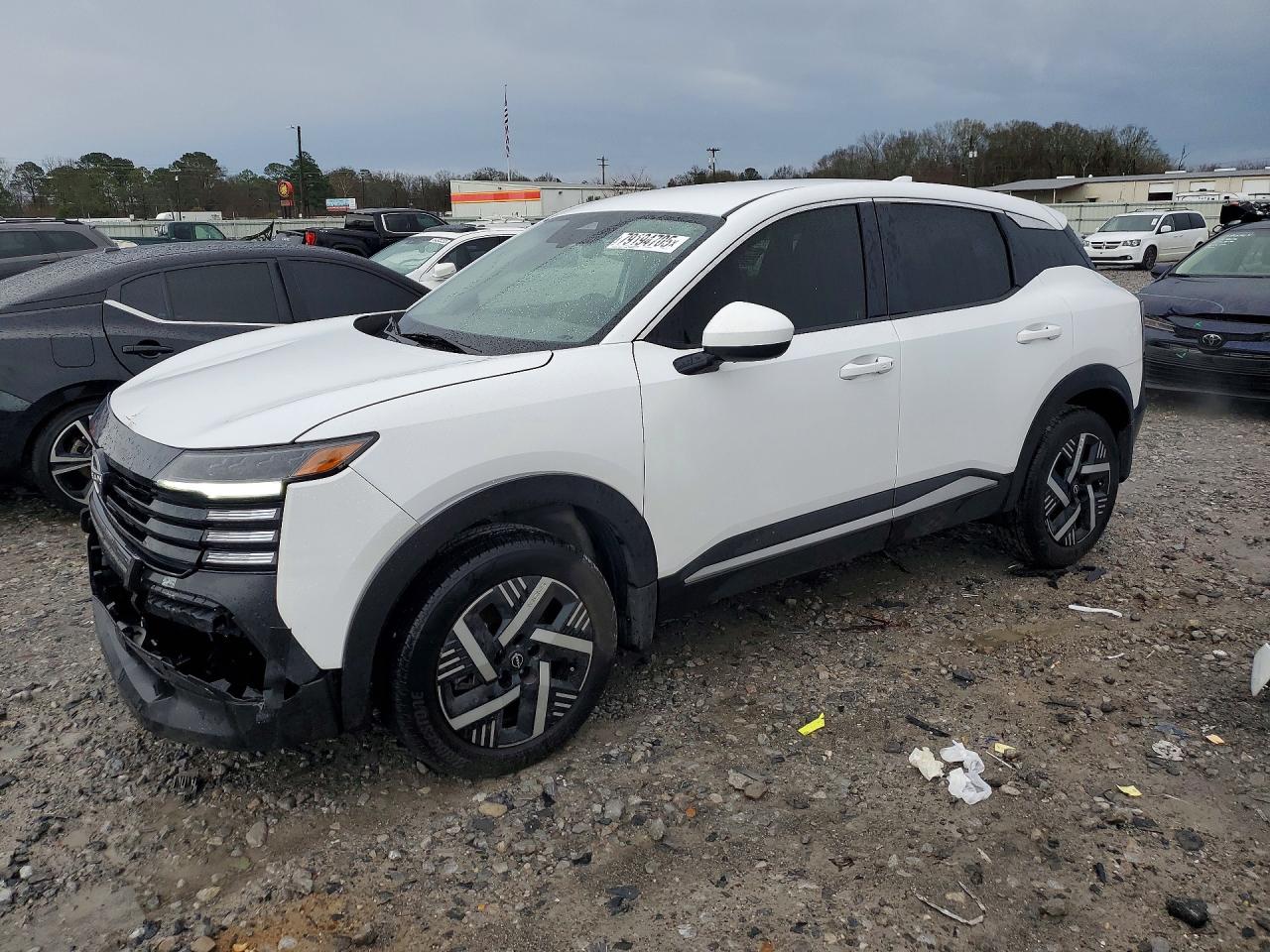 2025 NISSAN KICKS