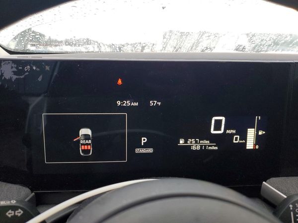 2025 NISSAN KICKS