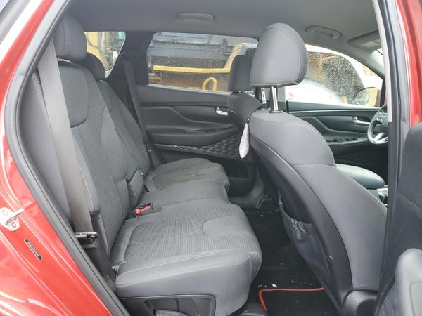 2019 HYUNDAI SANTA FE SE