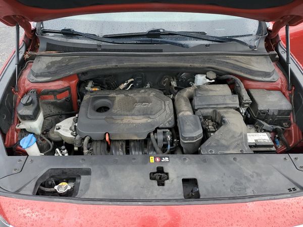 2019 HYUNDAI SANTA FE SE
