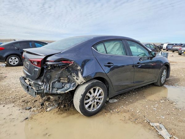 2015 MAZDA 3