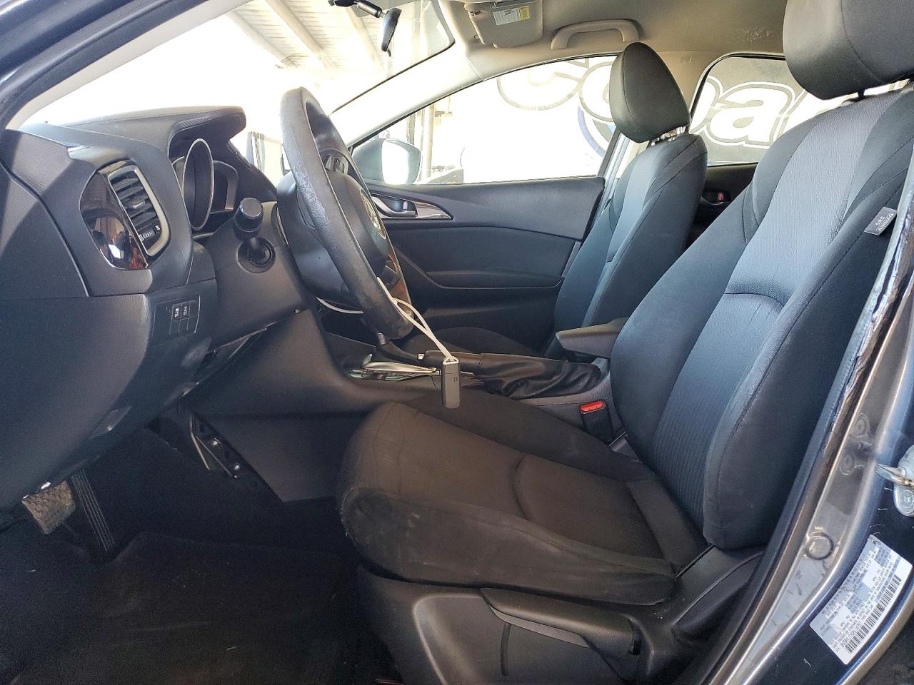 2016 MAZDA 3 SV/Base