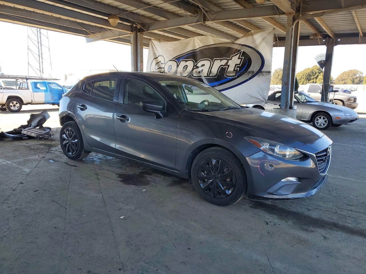 2016 MAZDA 3 SV/Base