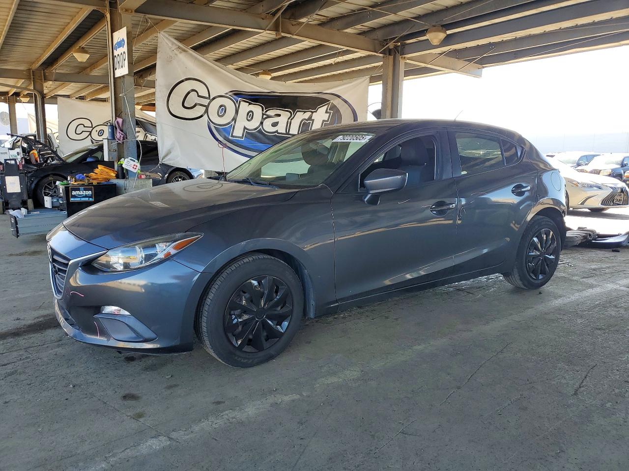 2016 MAZDA 3 SV/Base