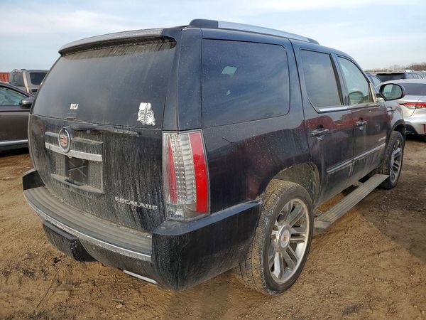 2012 CADILLAC ESCALADE