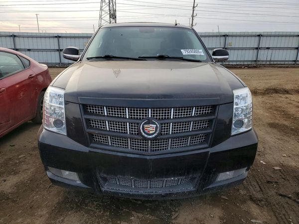 2012 CADILLAC ESCALADE