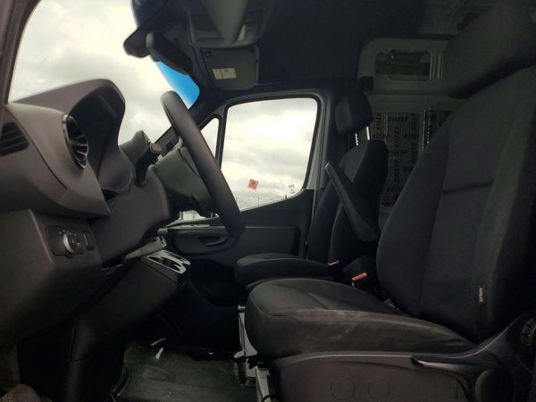 2021 MERCEDES-BENZ SPRINTER 907 (VS30)