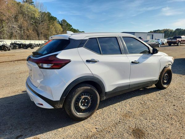 2021 NISSAN KICKS