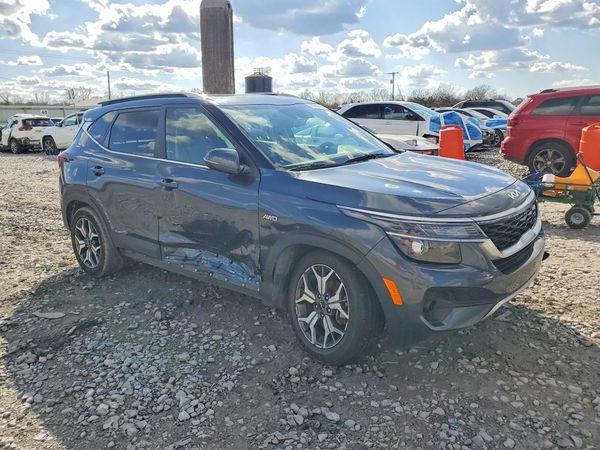 2023 KIA SELTOS EX