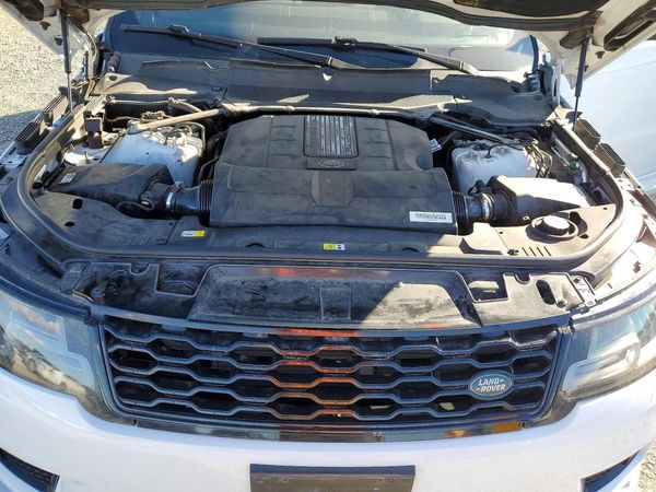 2019 LAND ROVER RANGEROVER HSE Dynamic — Engine bay