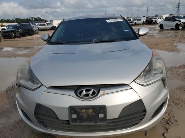 2013 HYUNDAI VELOSTER