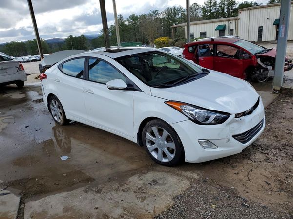2013 HYUNDAI ELANTRA
