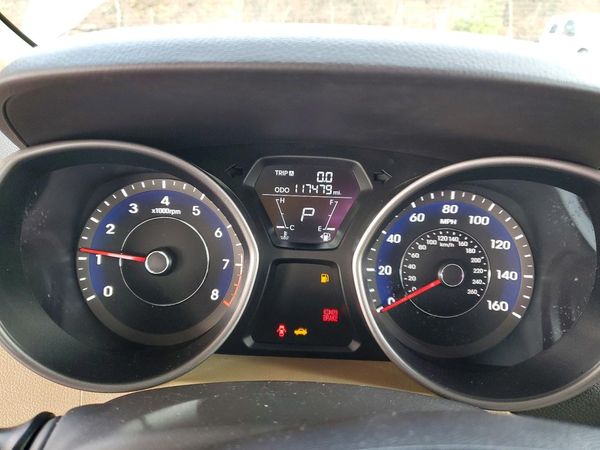 2013 HYUNDAI ELANTRA