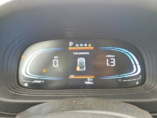 2025 HYUNDAI VENUE SE