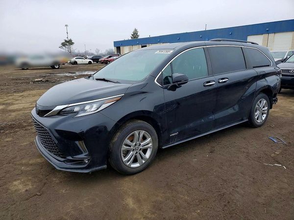 2021 TOYOTA SIENNA