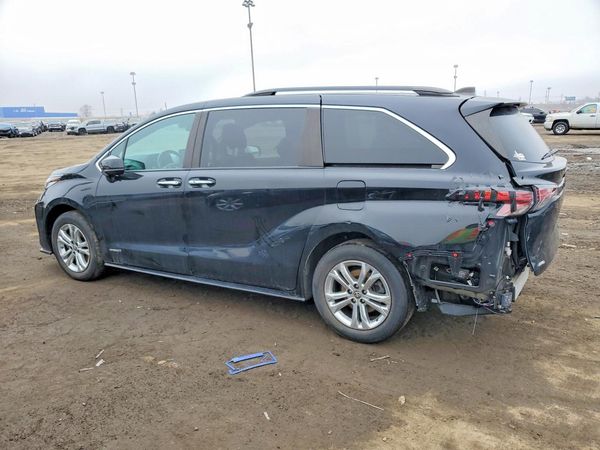 2021 TOYOTA SIENNA XSE Plus Package