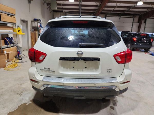 2018 NISSAN PATHFINDER