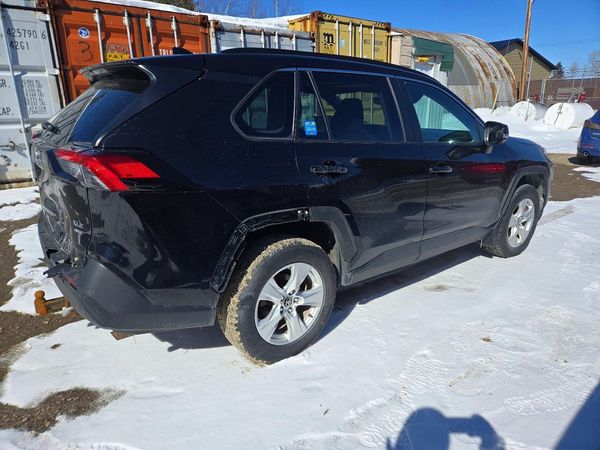 2021 TOYOTA RAV4 XLE HV