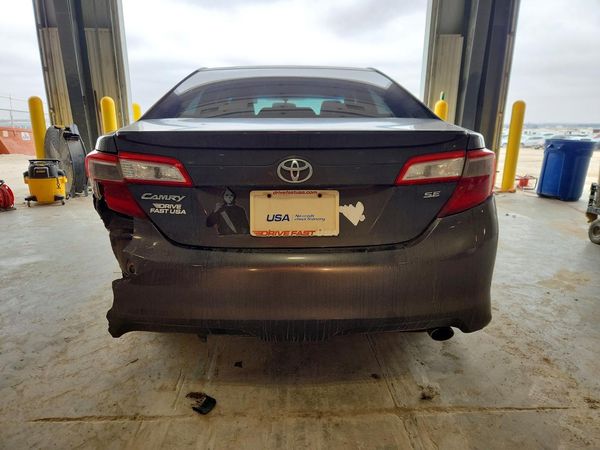 2012 TOYOTA CAMRY