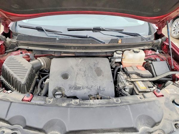 2021 CHEVROLET TRAVERSE LT — Engine bay