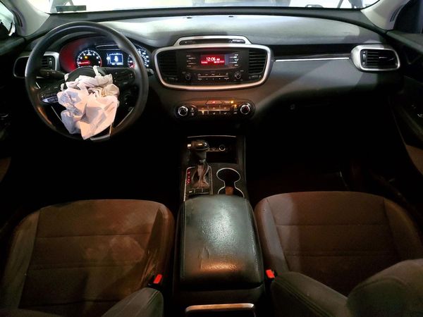 2017 KIA SORENTO L, LX