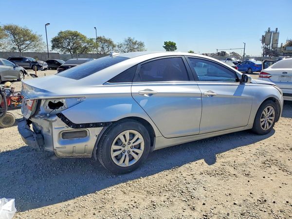 2012 HYUNDAI SONATA