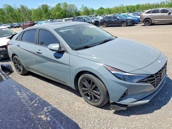 2022 HYUNDAI ELANTRA SEL