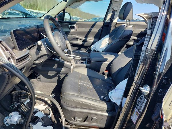 2025 KIA SORENTO EX; X-Line EX — DENT