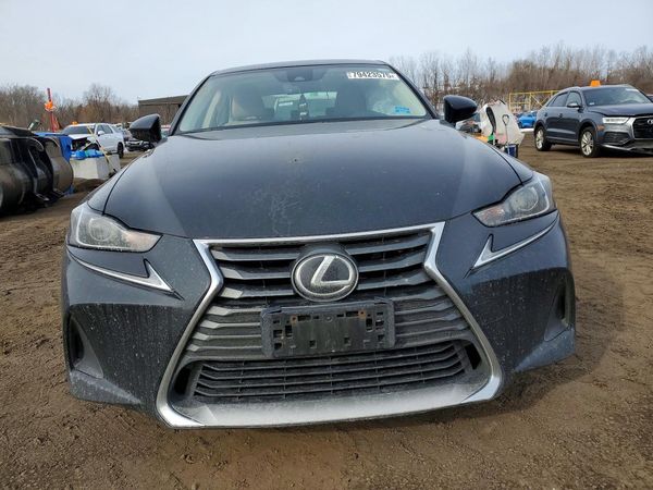 2018 LEXUS IS 300