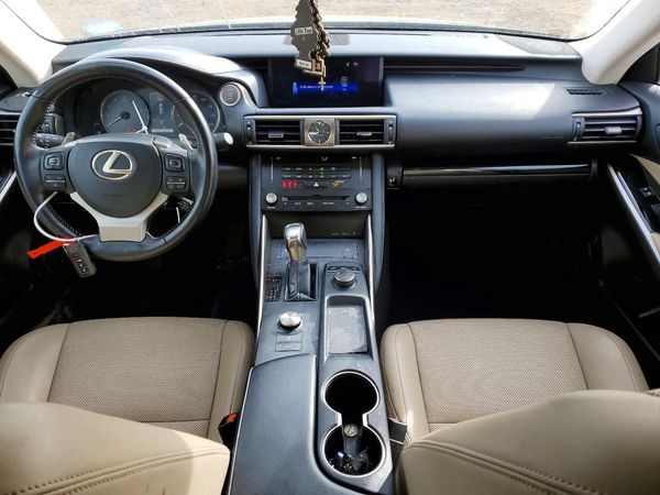 2018 LEXUS IS 300