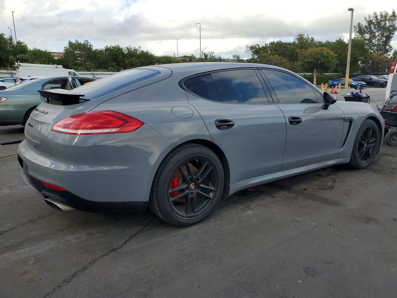 2014 PORSCHE PANAMERA Base (2WD), 4 (4WD)