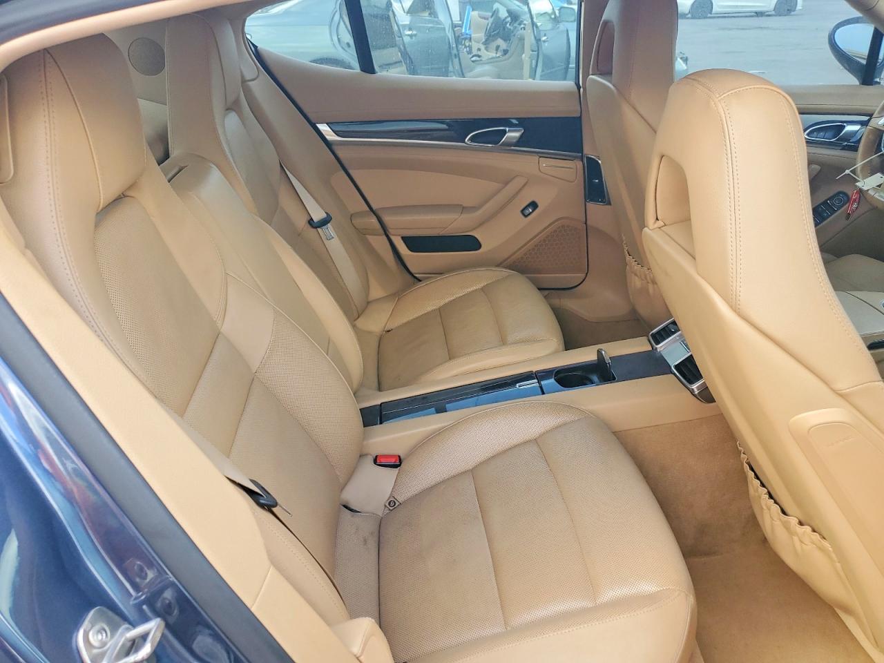 2014 PORSCHE PANAMERA Base (2WD), 4 (4WD)