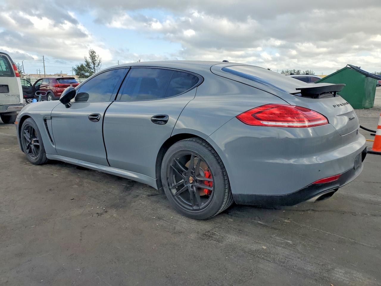 2014 PORSCHE PANAMERA Base (2WD), 4 (4WD)