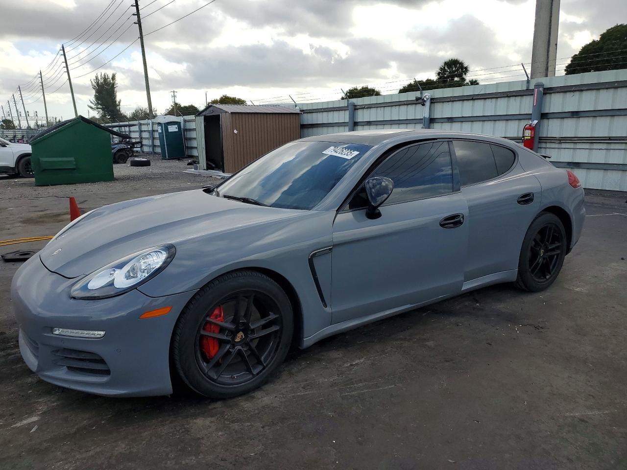 2014 PORSCHE PANAMERA Base (2WD), 4 (4WD)