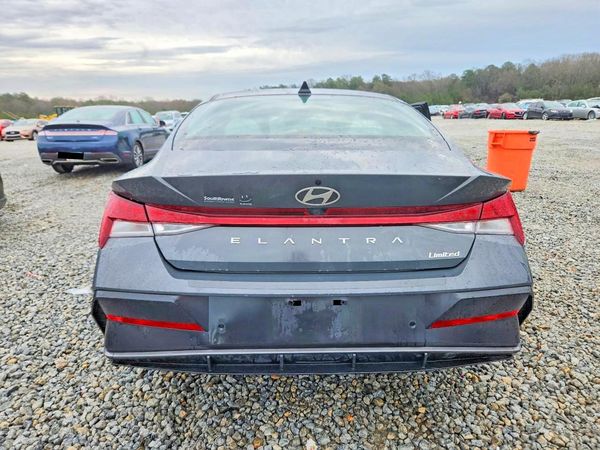 2024 HYUNDAI ELANTRA Limited