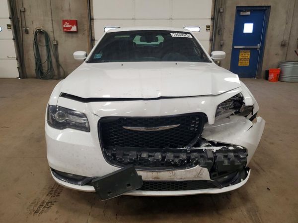 2017 CHRYSLER 300