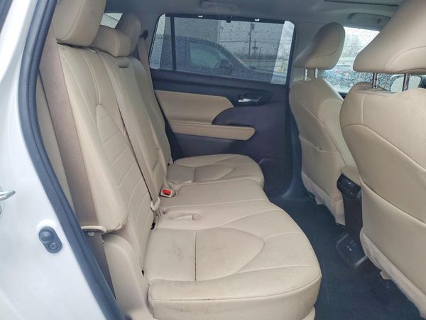2022 TOYOTA HIGHLANDER
