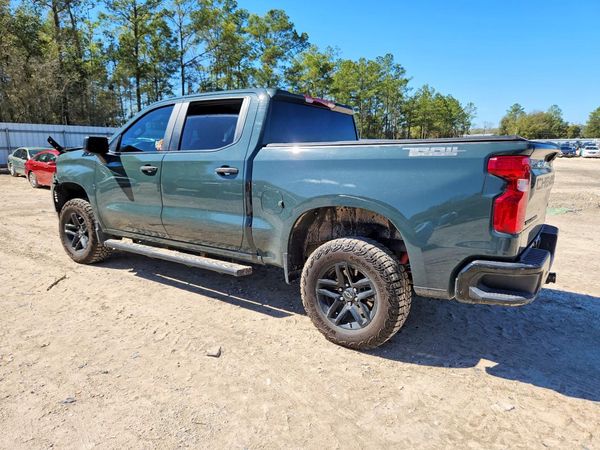 2025 CHEVROLET SILVERADO Trail Boss Custom
