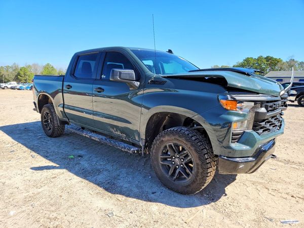 2025 CHEVROLET SILVERADO Trail Boss Custom