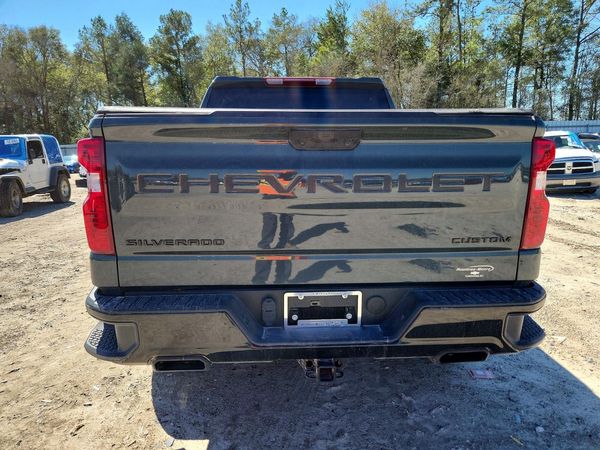 2025 CHEVROLET SILVERADO Trail Boss Custom