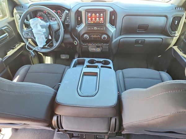 2025 CHEVROLET SILVERADO Trail Boss Custom