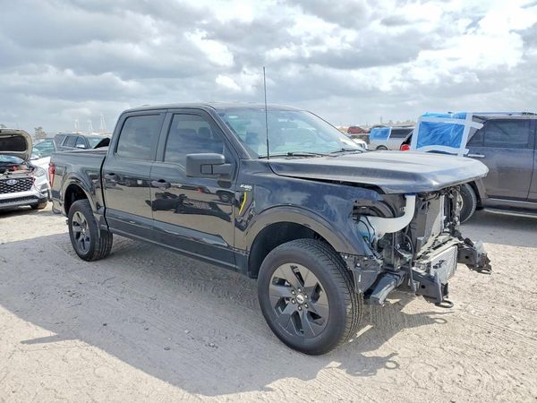 2025 FORD F150 STX