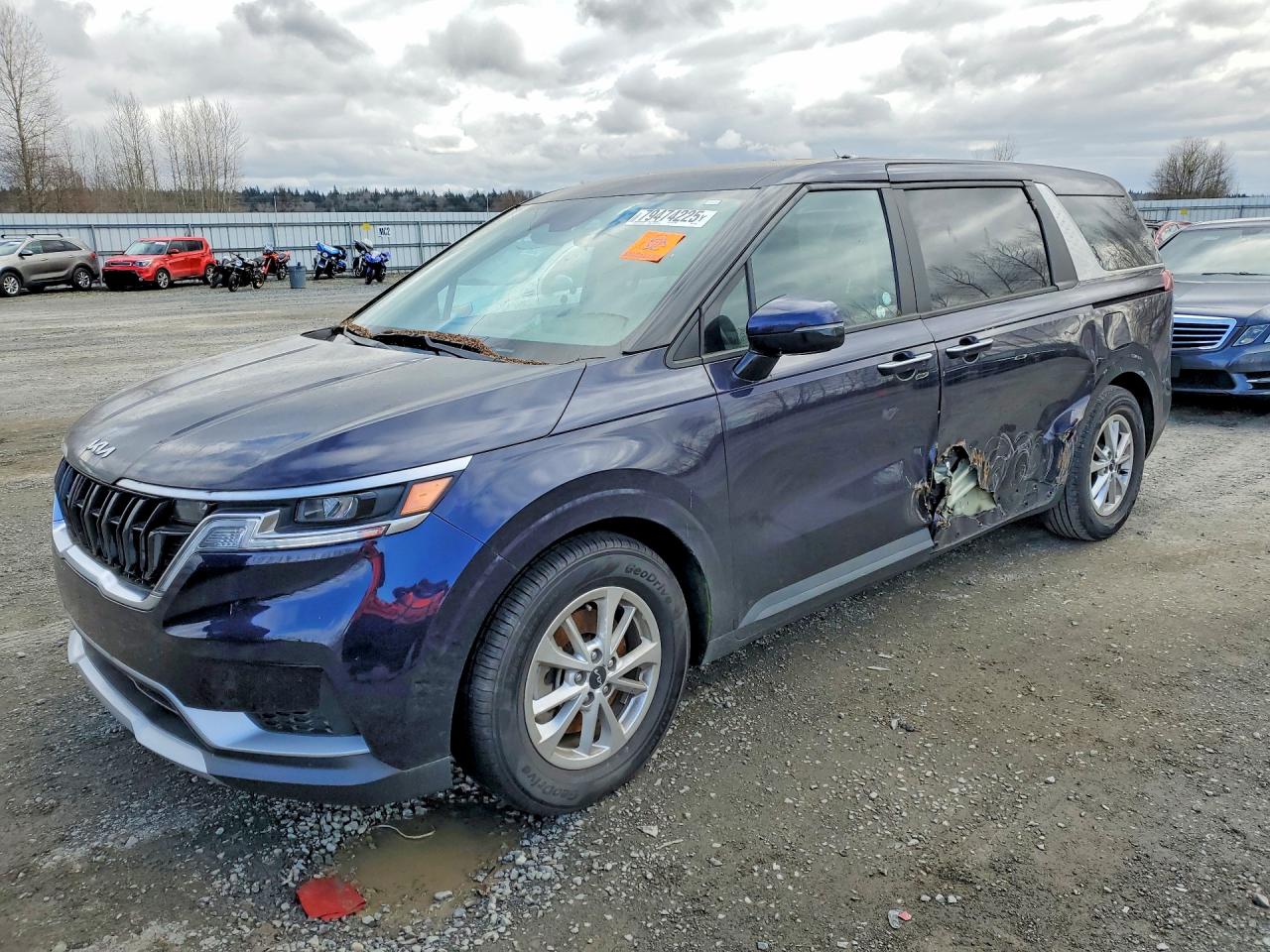 2022 KIA CARNIVAL LX, LX Seat Package