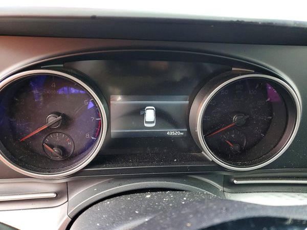 2022 KIA CARNIVAL LX, LX Seat Package
